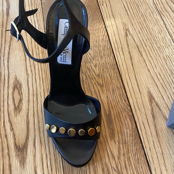 Woman’s black leather heeled sandals - Picture 2 of 6